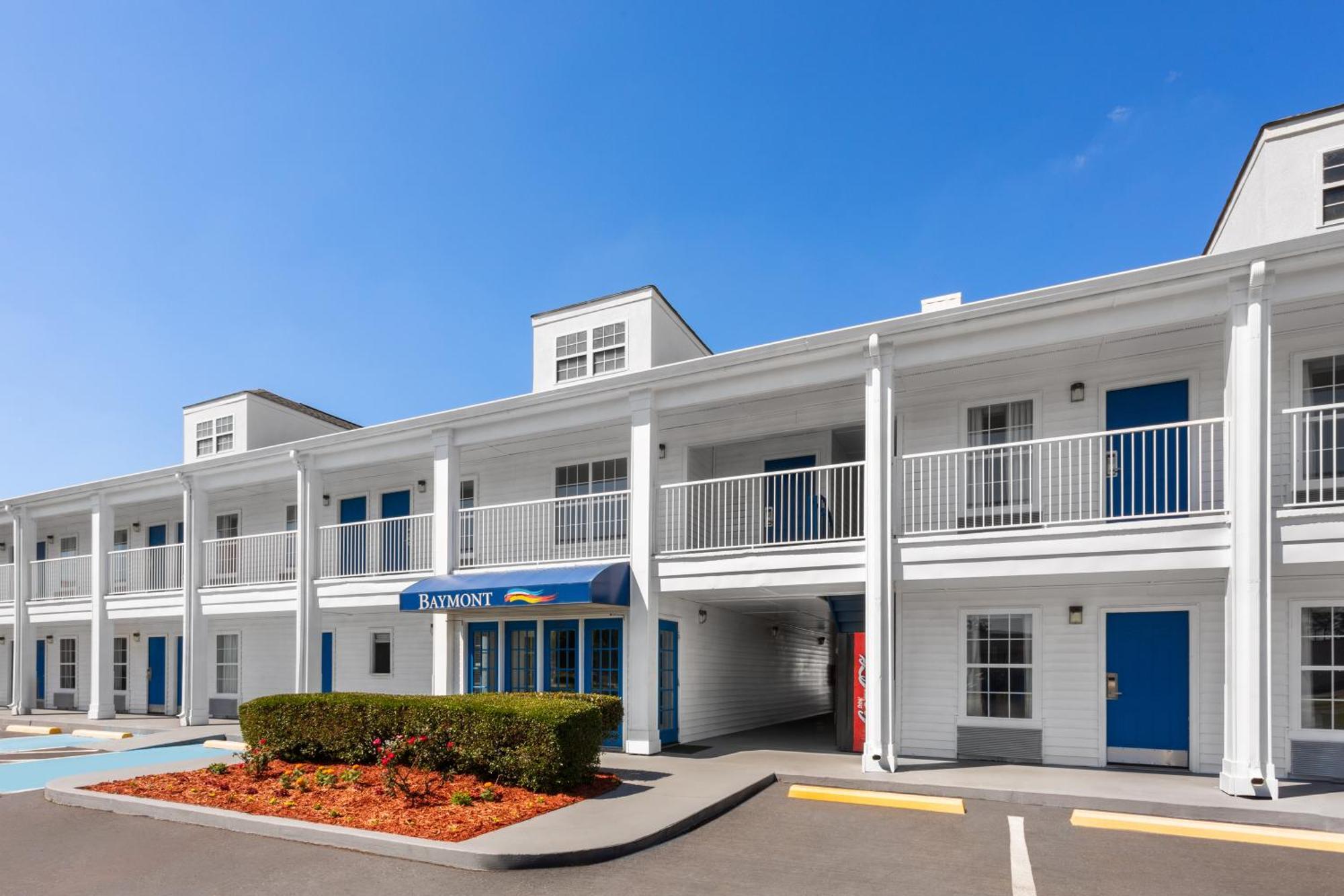 Отель Baymont By Wyndham Brunswick Ga Экстерьер фото